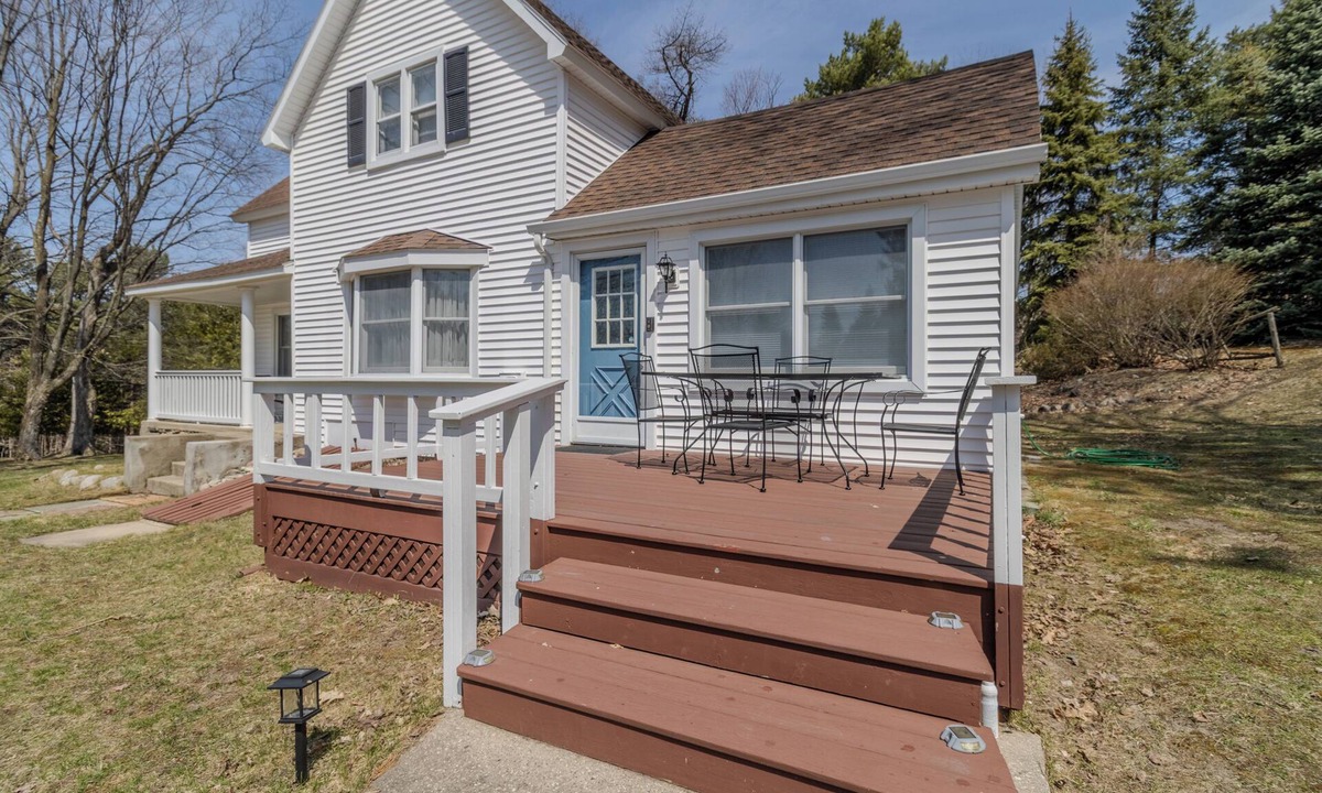 Rapid City House | Minutes from Elk and Torch Lake - Lakeside Acres