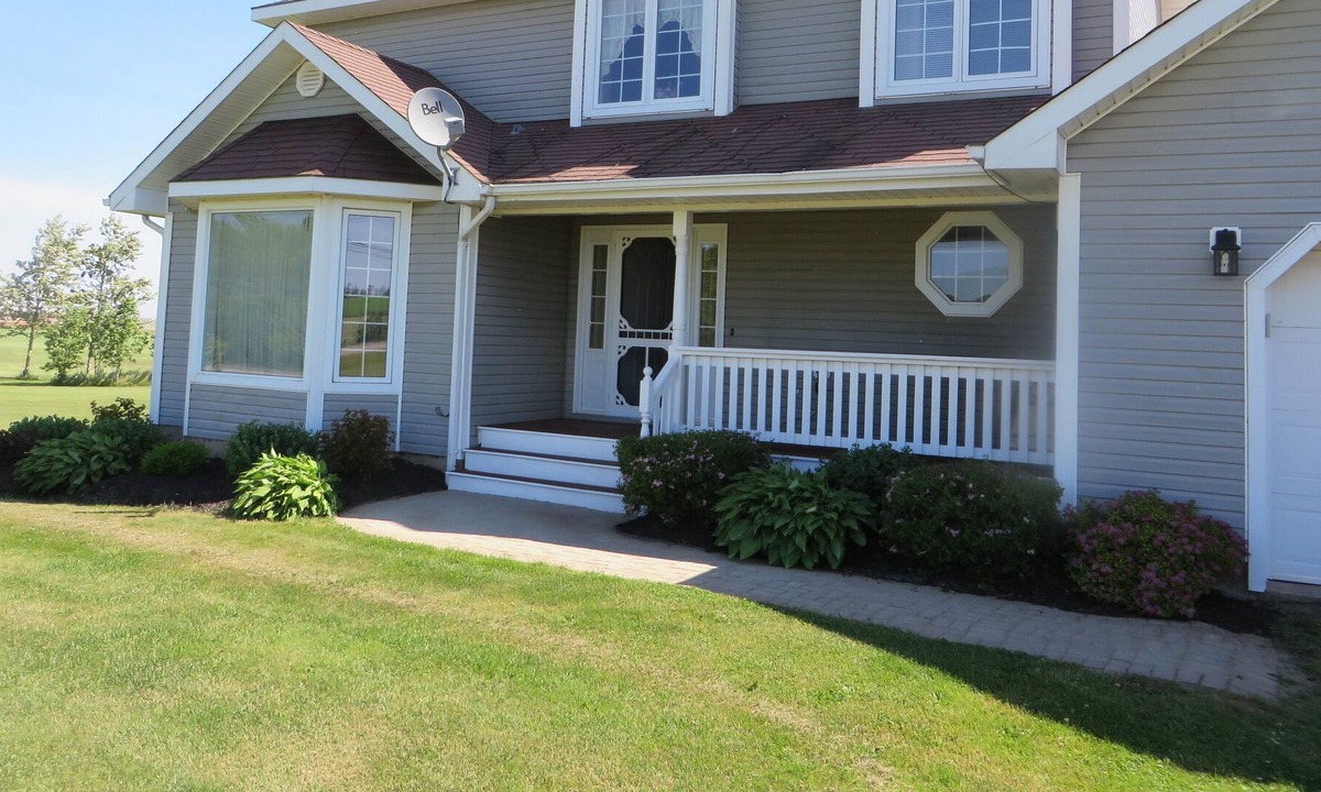 New Glasgow House | Minutes From Outstanding Beaches And Golf Courses