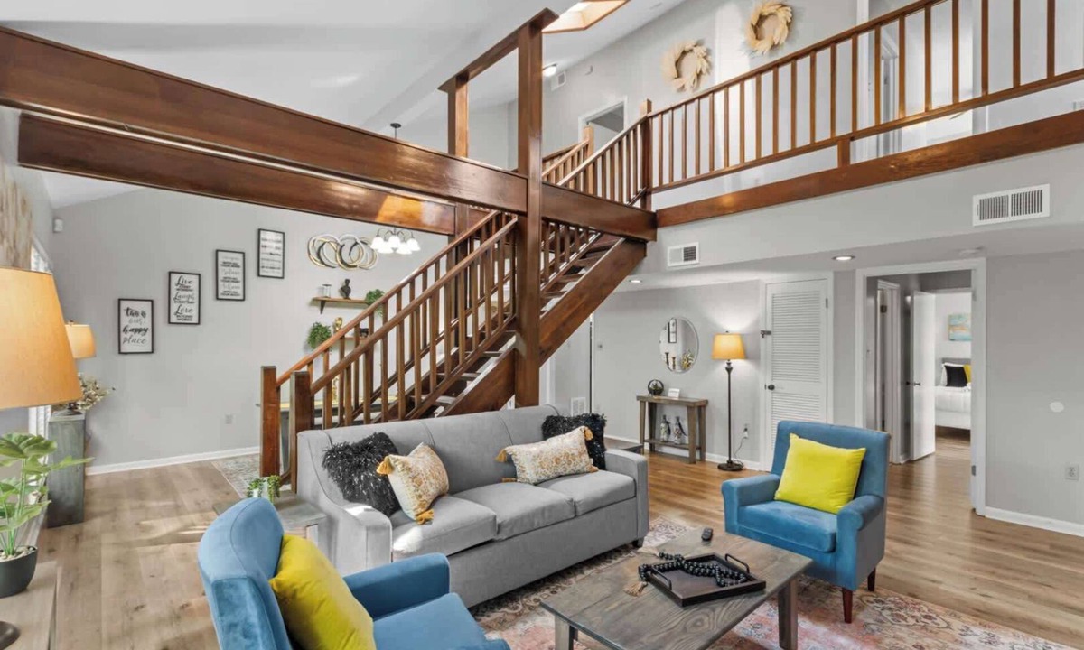 Highlands - Perkins House | Minutes from Tiger Stadium! South Campus Hideaway