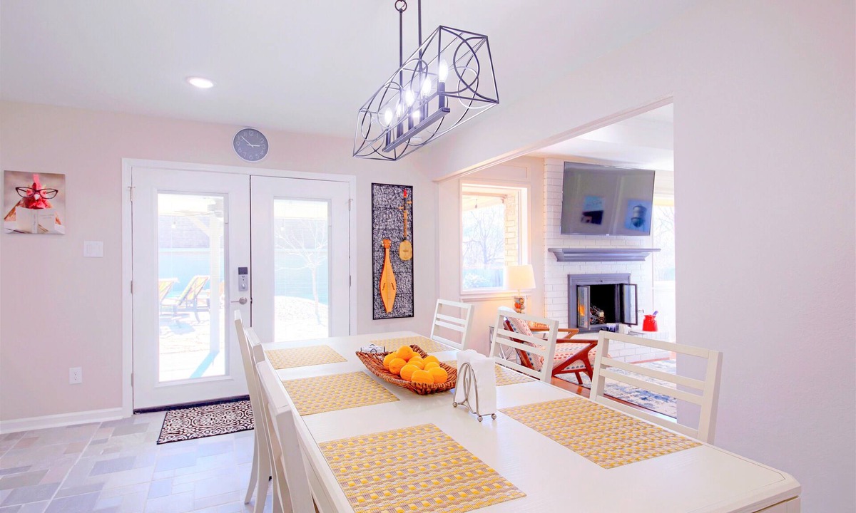 Pflugerville House | Minutes to Downtown, Dell Diamond, SXSW, Domain, COTA