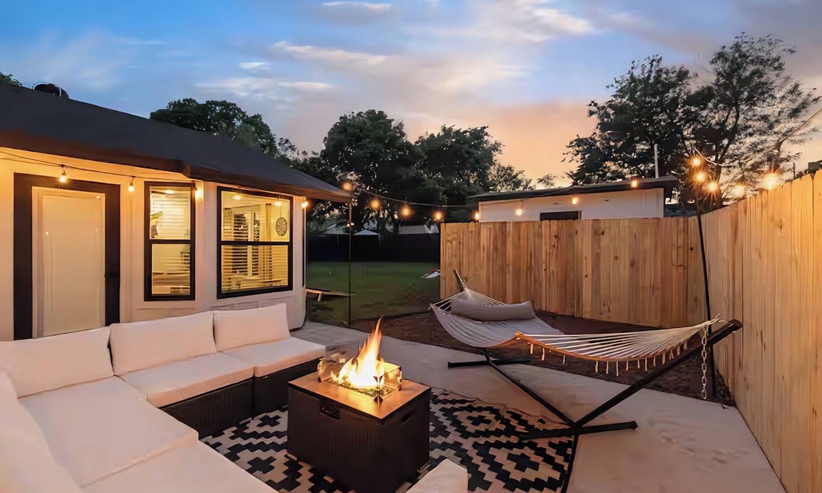 Austin House | Minutes to Downtown -Fire Pit Pool