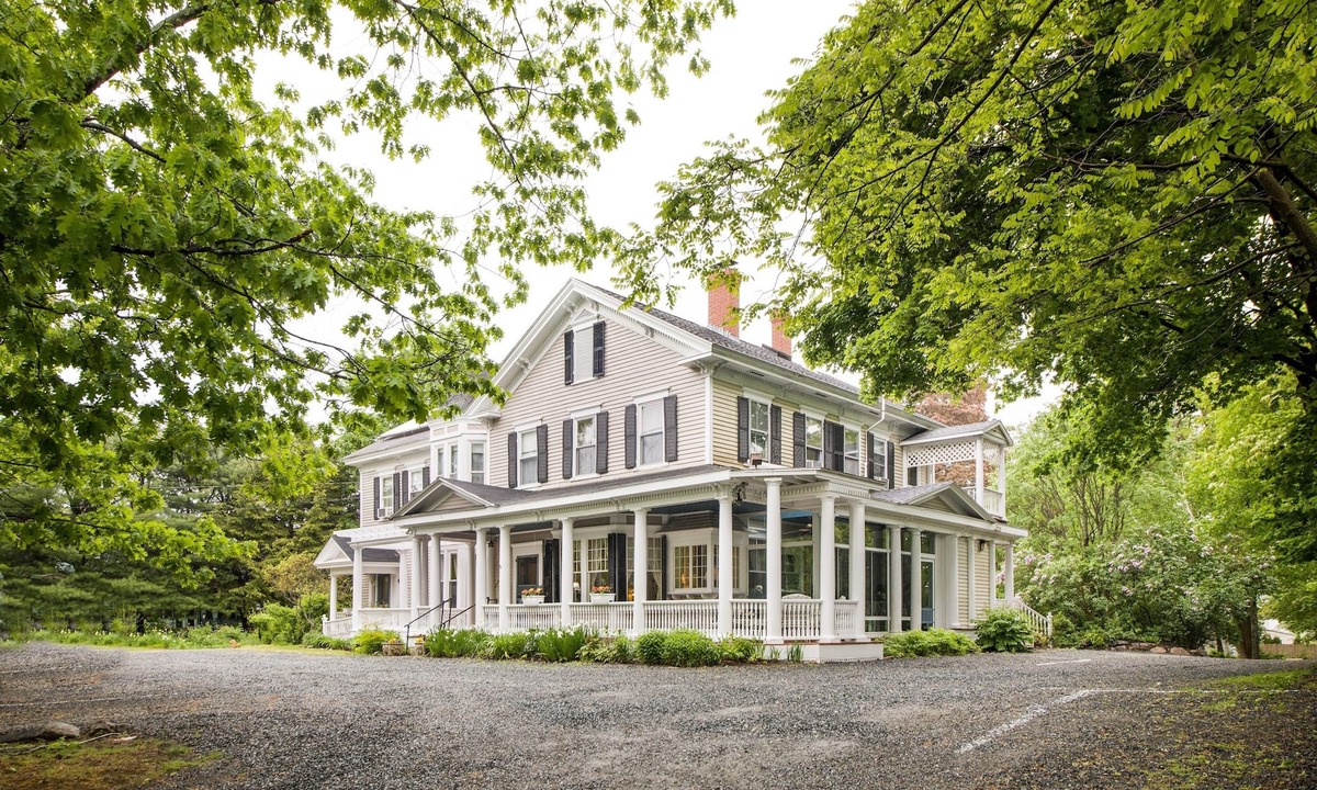 Bar Harbor House | Mira Monte Inn & Suites