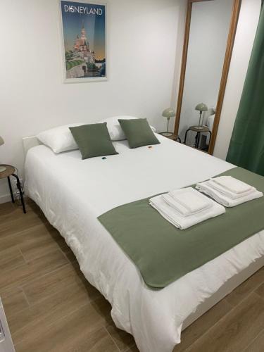 Trilport Apartment | Mirabelle Parigi