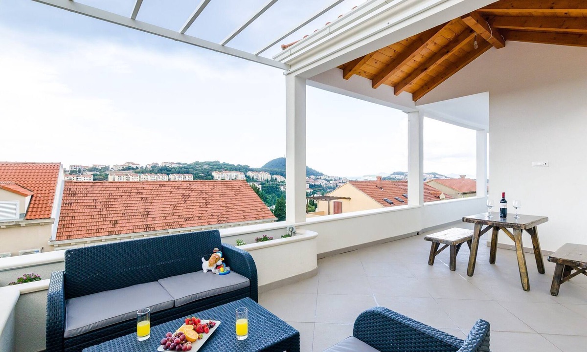 Gornji Kono Apartment | Miracle Apartments - Studio Apartment with Terrace and City View