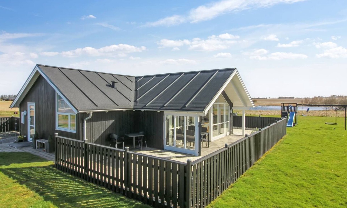 Grønhøj House | "Mirkka" - 1.5km from the sea by Interhome