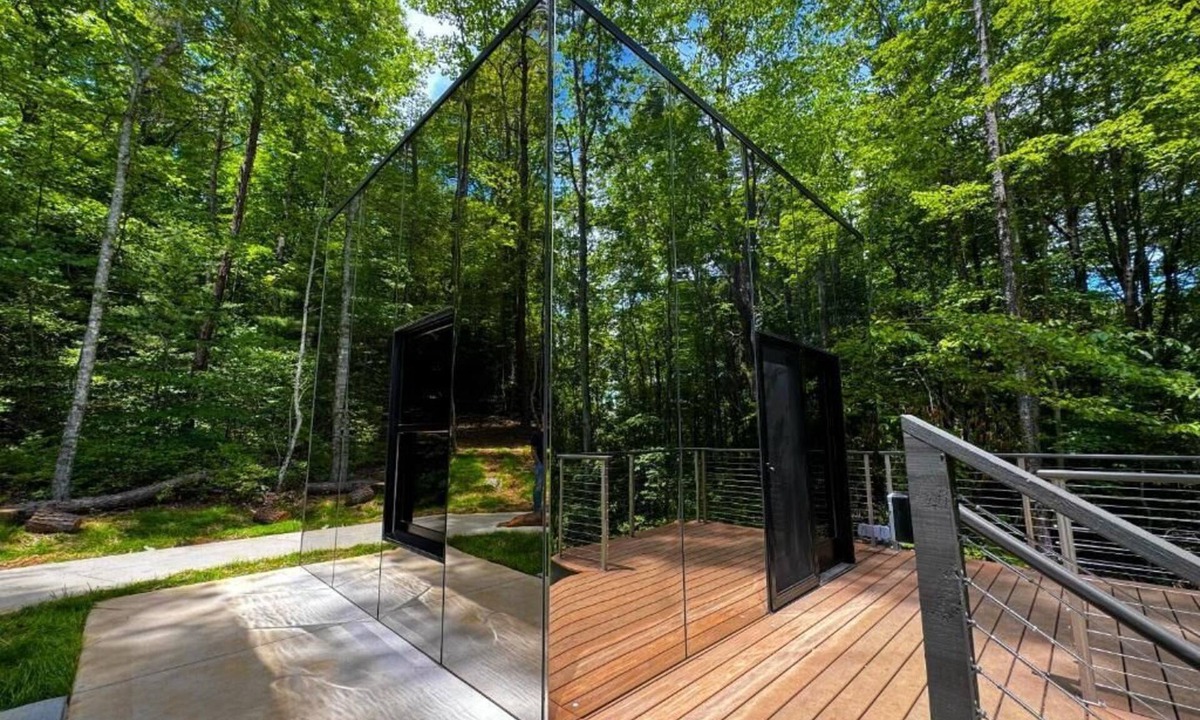 Balsam Grove Cabin | Mirror Cabin - Reflections