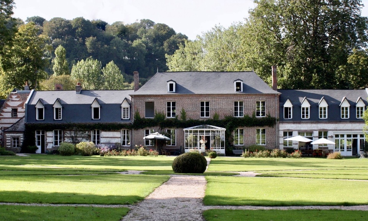 Maisnieres Apartment | Mirus apartment at Château d'Harcelaines