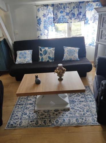 Saint-Juvin House | Mise au vert