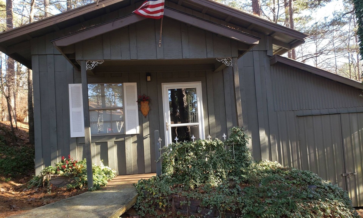 Cabot Cottage | Miss Martha's Mini Croft one bedroom