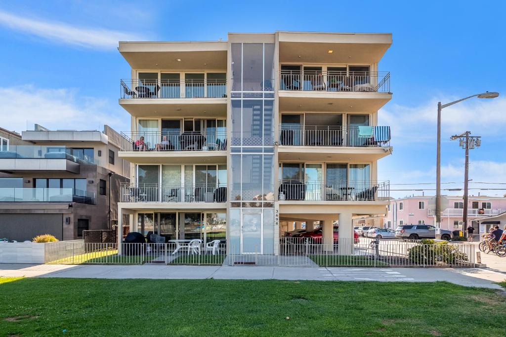 Mission Beach Hotel | Mission Bay Getaway