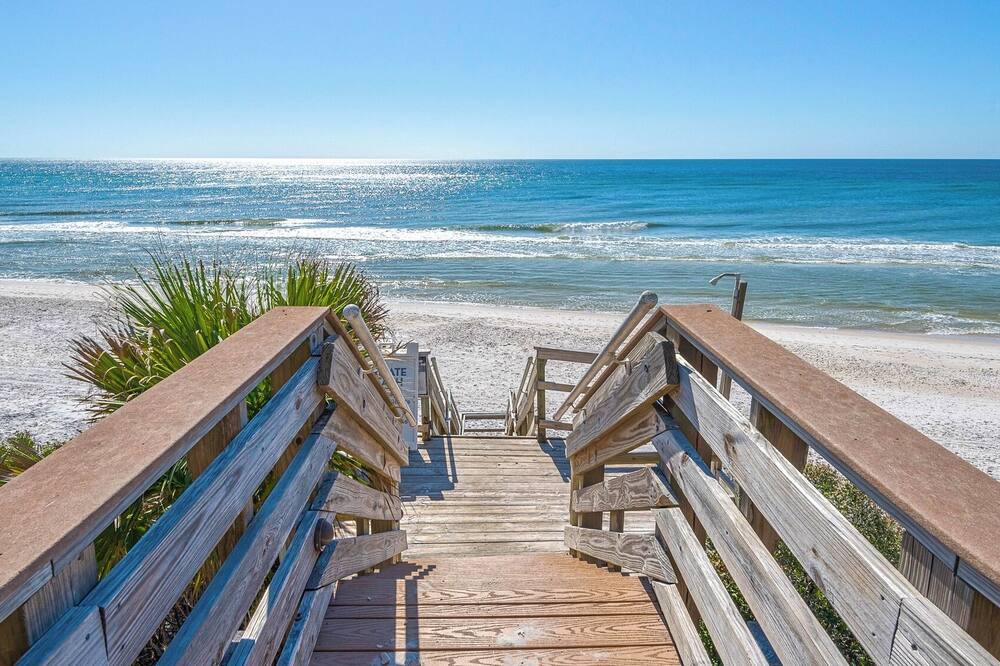Seacrest Condo | Mistral