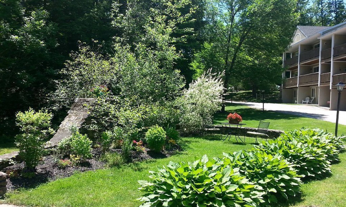 Gilford Hotel | Misty Harbor Barefoot Beach Resort