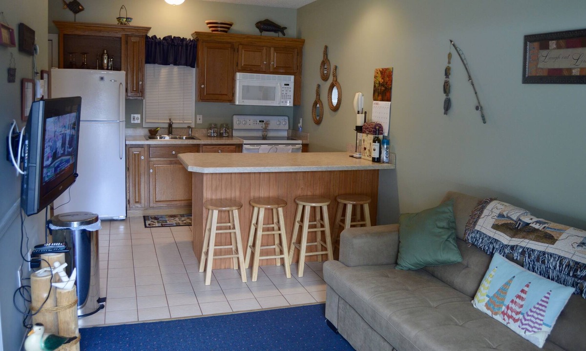 Gilford Condo | Misty Harbor Resort - apartment