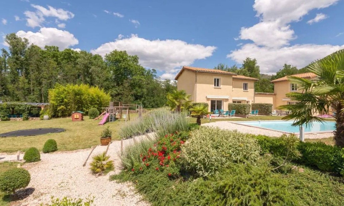 Gagnieres House | mit Privatpool in Gagnieres by Interhome