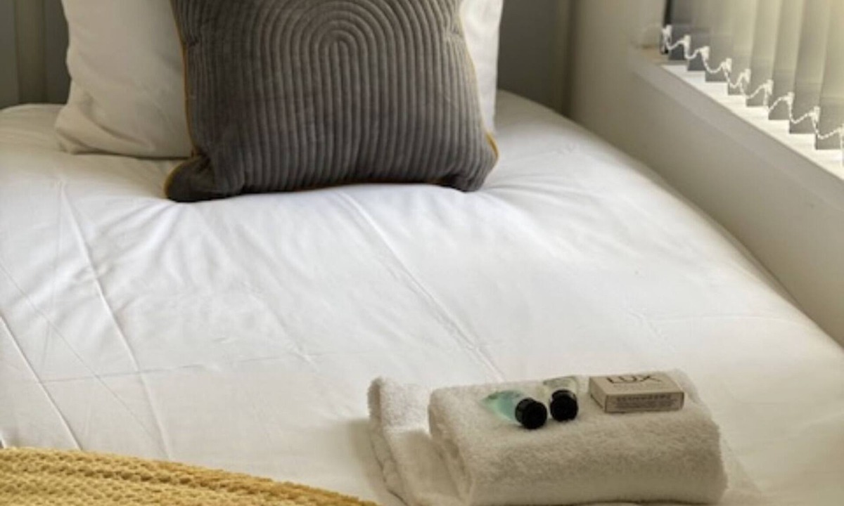 Cwm Frwd Oer House | Mitchell Heights