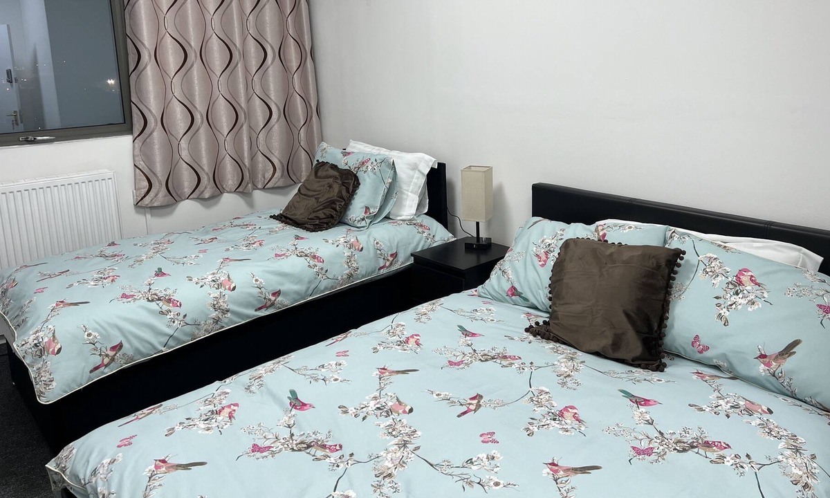 Park Royal Apartment | MJ - Service Apartment London