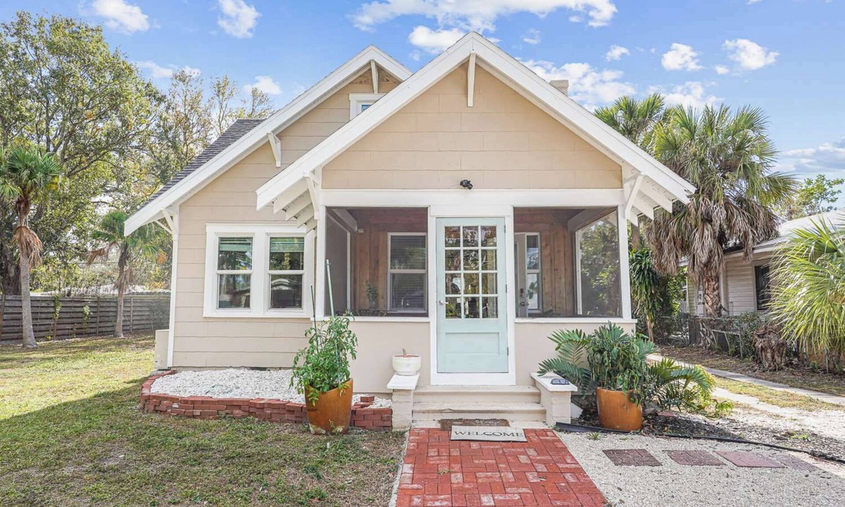 Arlington Park House | MLB Spring Training 3 Bed Home - Sleeps up to 10!