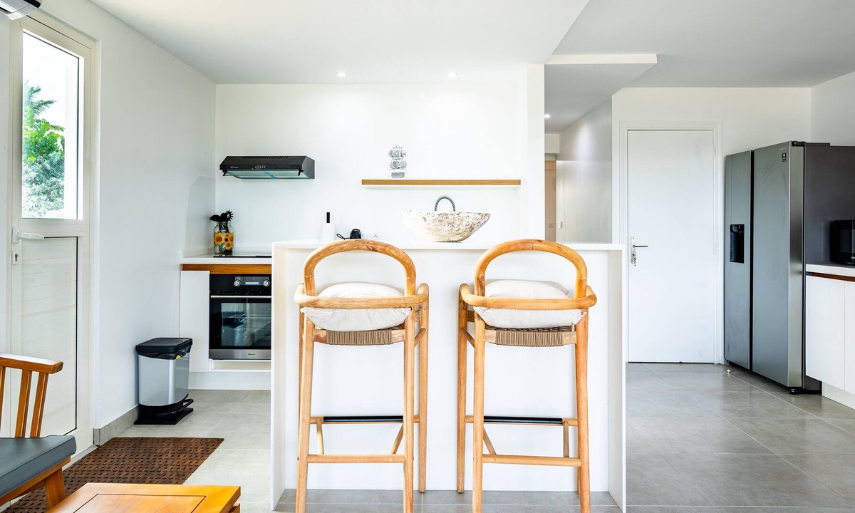 Nettle Bay Villa | Modern Beach Villa 1150