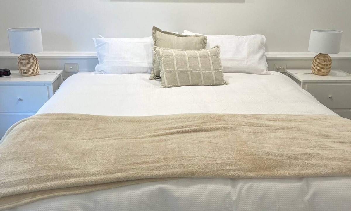 Moama Apartment | Moama, Winbi Resort, River Frontage unit