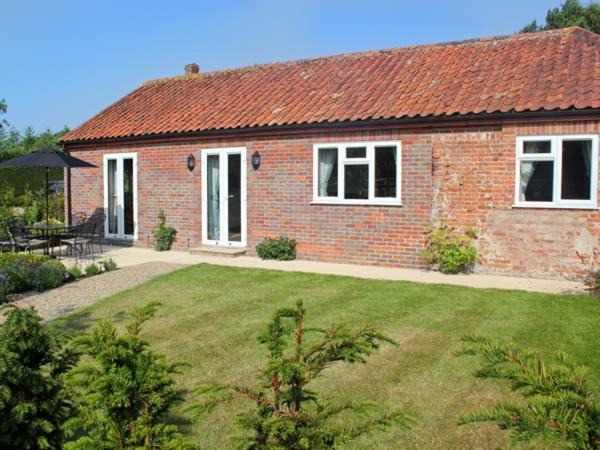 Wood Dalling House | Moat Farm Cottage