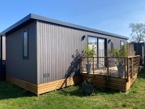 Jullouville House | Mobil-home 3 chambres avec piscine chauffée, proche plage et commerces - FR-1-361A-16