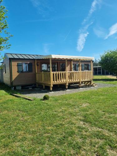 Longue-Jumelles Apartment | Mobil-home au sein d'une écurie