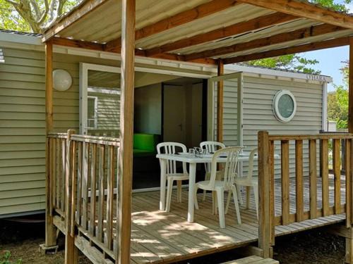 Collias Other | Mobil-home avec Terrasse à Collias - API-1-52-809