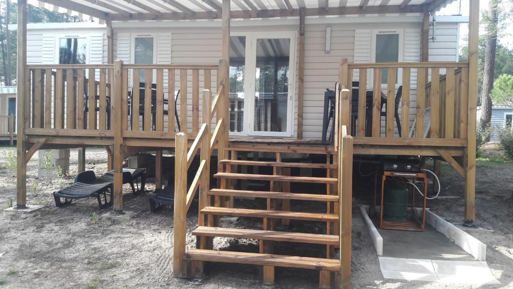Saint-Julien-en-Born House | Mobil-home Camping Les Dunes De Contis