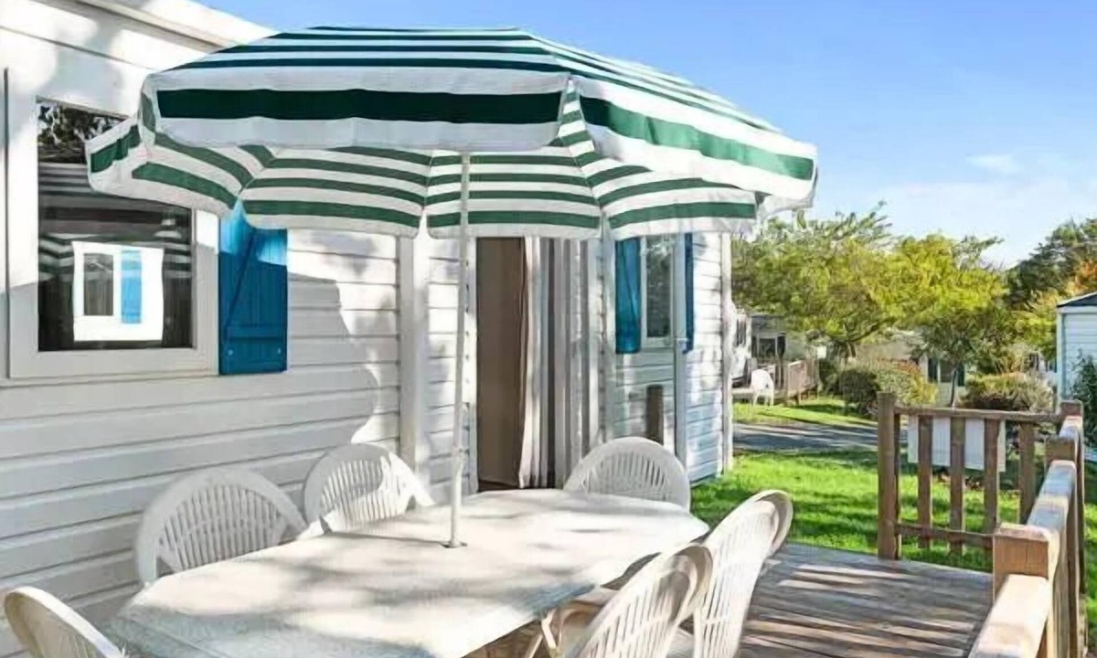 Pommeuse House | Mobil-home | Classic | 2 Ch. | 4 pers. | Uncovered elevated terrace | A/C