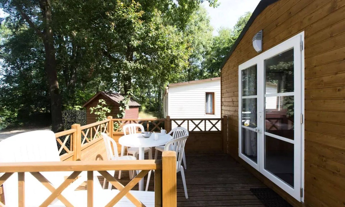 Saint-Maximin House | Mobil-home HYSOPE + 1 bedroom 2 to 4 persons - 2 pers. included in the price