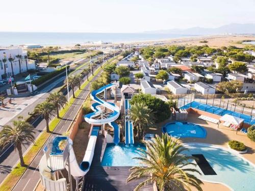 Canet-Plage Other | Mobil-home SOLEIA MAR ESTANG SIBLU VILLAGE Front de mer Accès plage privé Clim 2 SDB Canet-en-Roussillon
