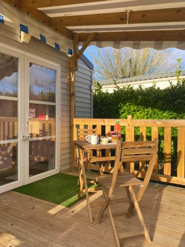 Angicourt Other | Mobil-home une chambre