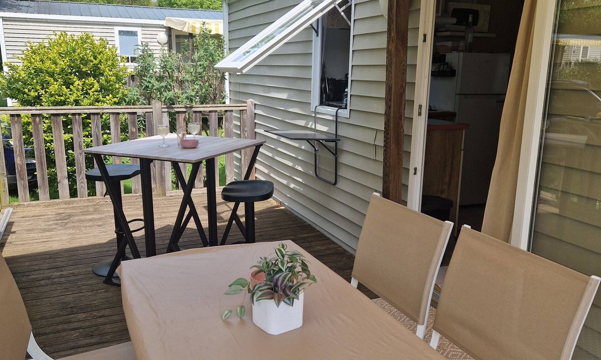 Chateauneuf-de-Galaure House | Mobile home number 480 in camping 4☆