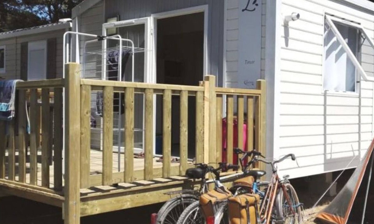 Saint-Michel-Chef-Chef House | Mobile home with terrace in Saint-Michel-Chef-Chef