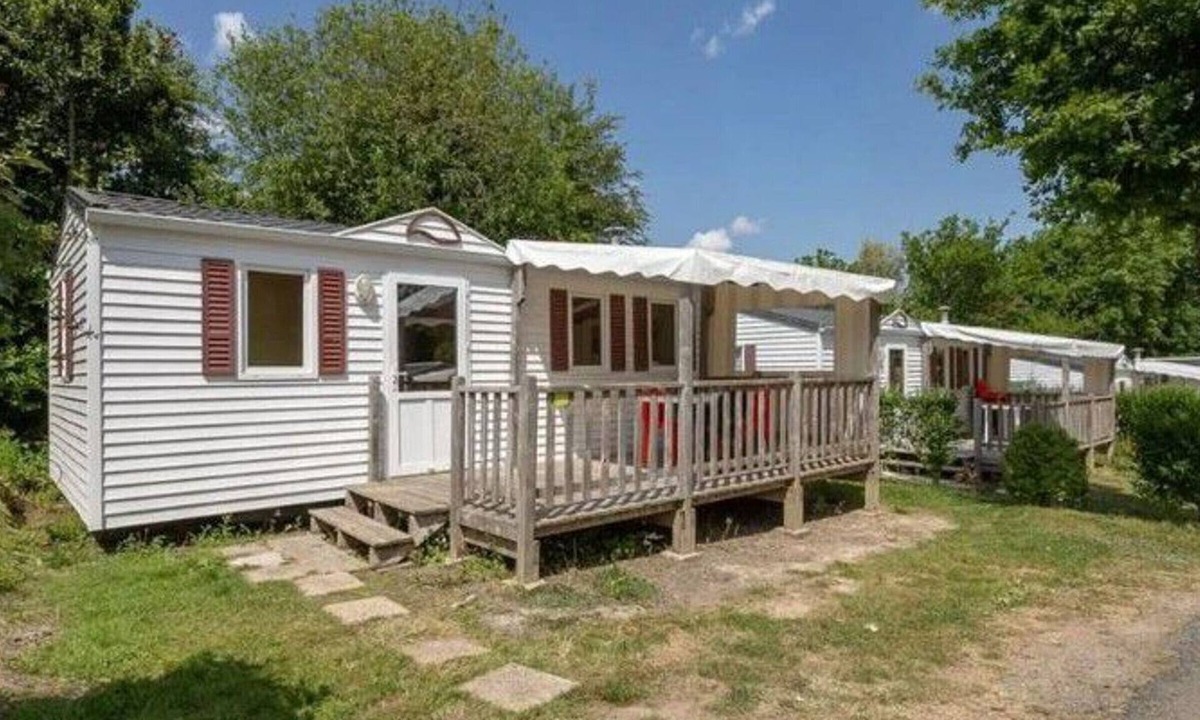 La Chaize-Giraud House | Mobile home with terrace for 4 guests