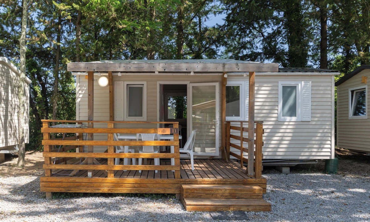 Lavilledieu RV Rental | Mobile Home 'A - 1-4 Pers' with Shared Pool, Private Terrace and Shared Garden
