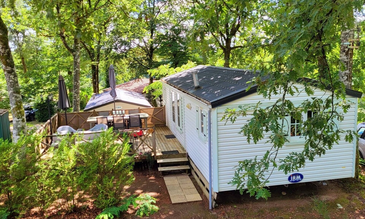 Champs-Romain House | Mobile home Chateau Le Verdoyer *