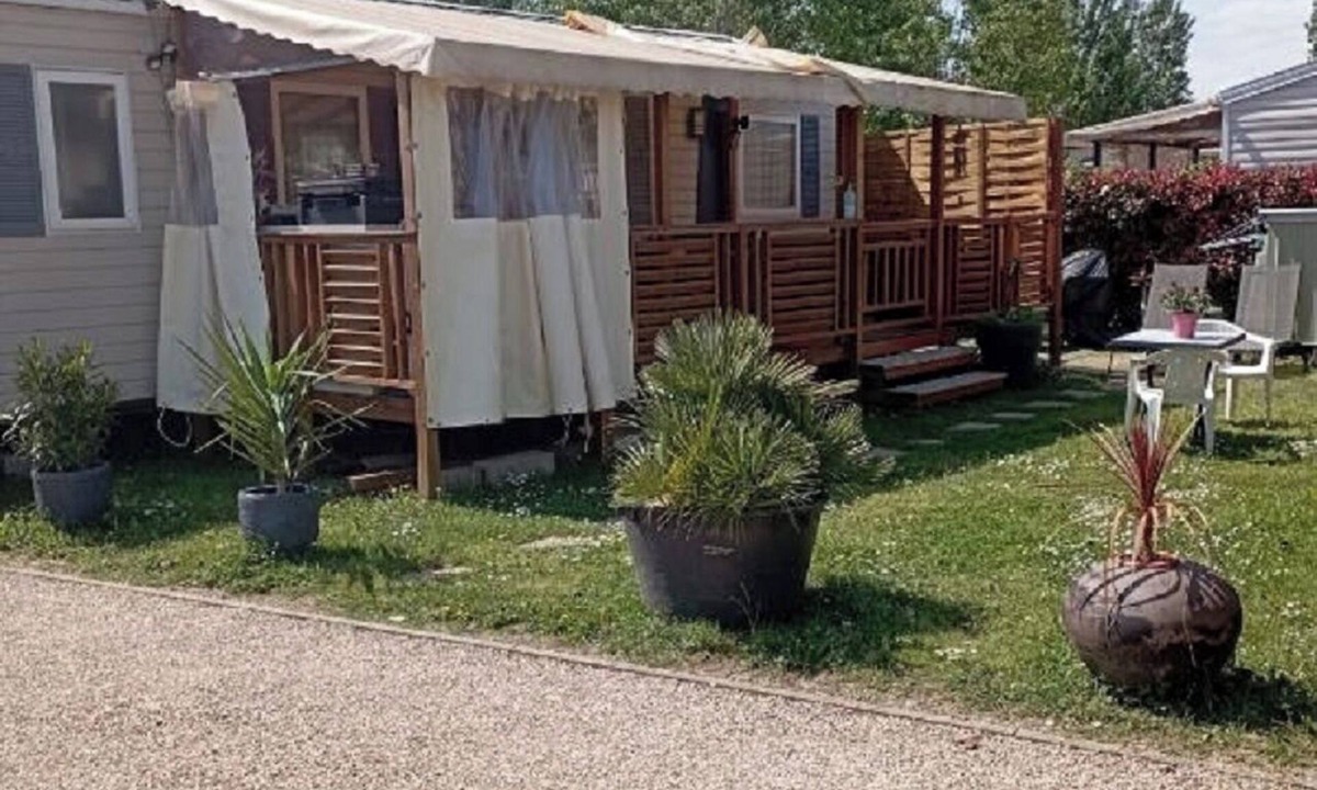 Condrieu House | Mobile Home de Standing