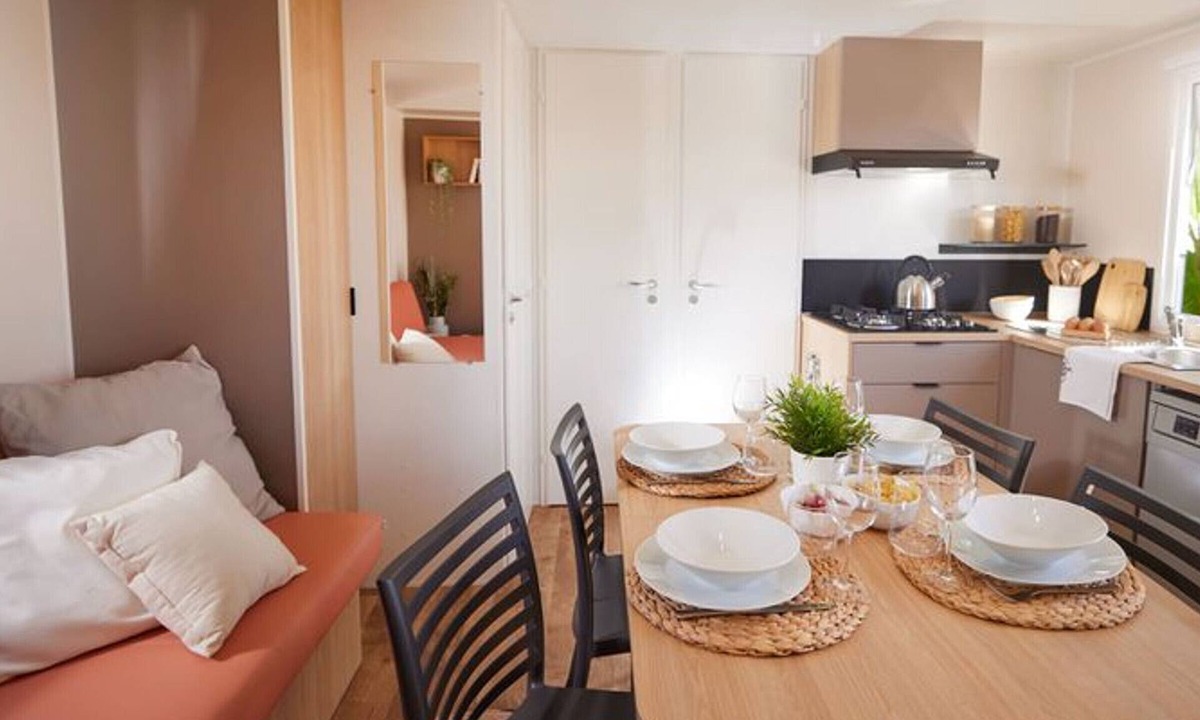 Les Achards House | Mobile home for 7 with terrace and amenities