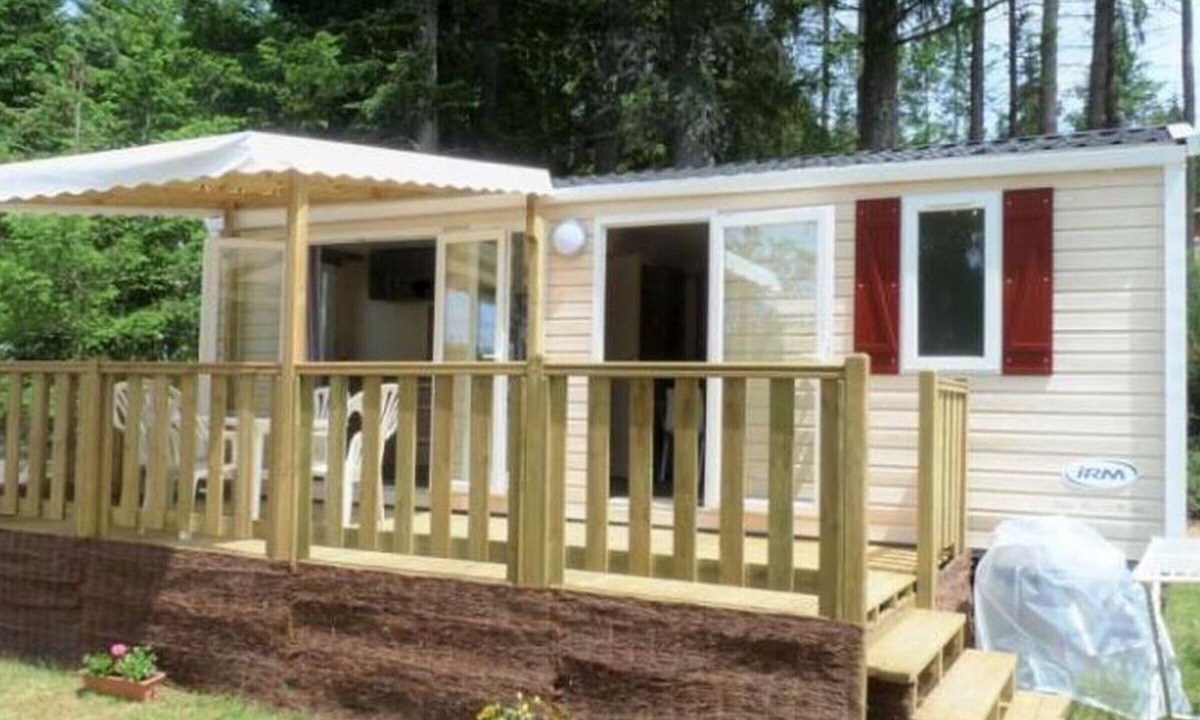 Champagnac-le-Vieux House | Mobile home 4 pers, 2 beds, garden and BBQ