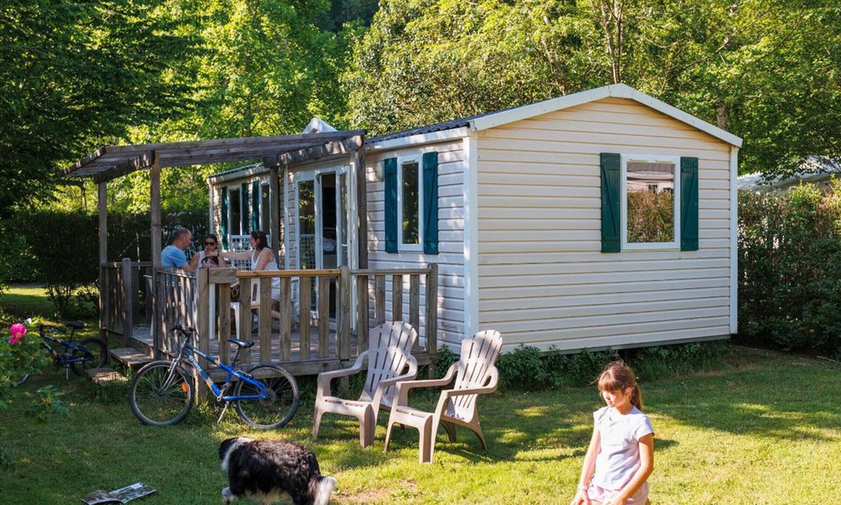 Montels House | Mobile home for 7 with terrace in Bastide-de-Sérou