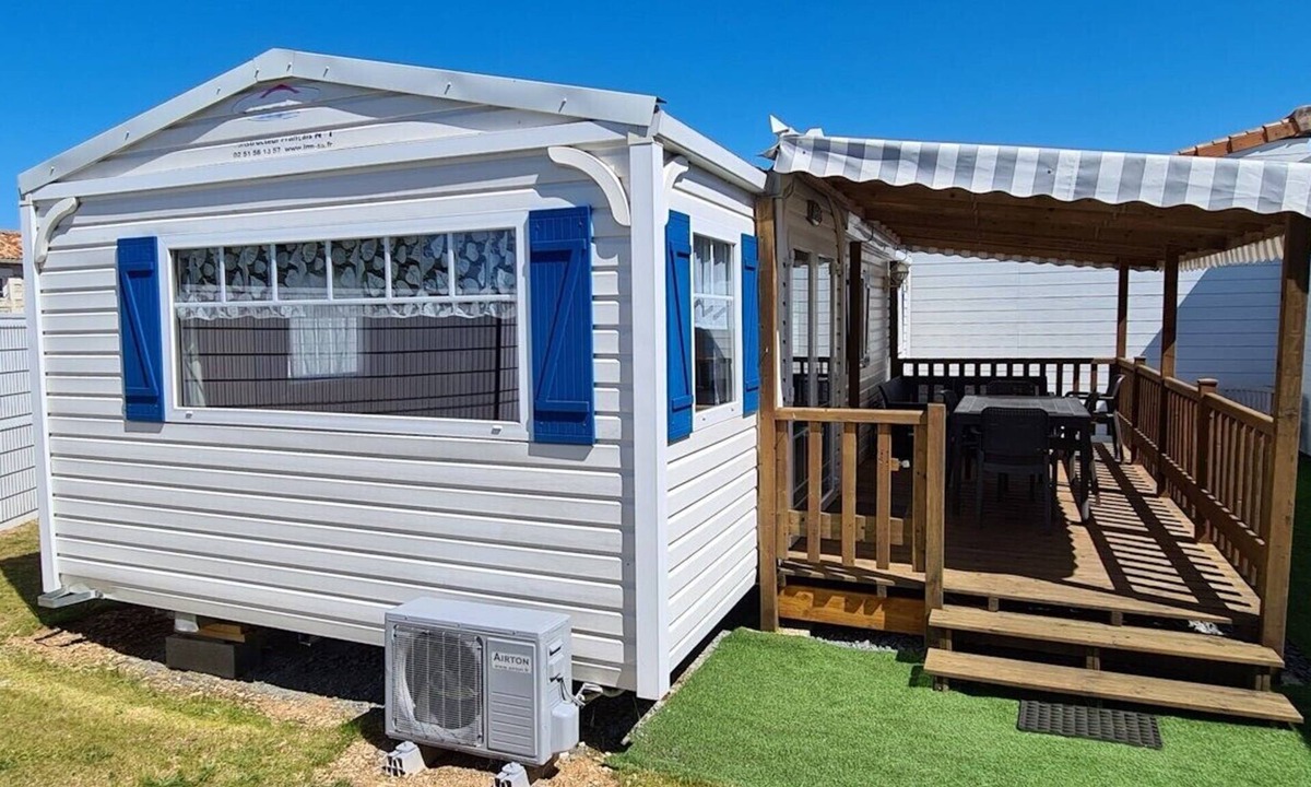 Neuville-de-Poitou House | Mobile Home for 4 Near Futuroscope with Wi-Fi and Air Conditioning