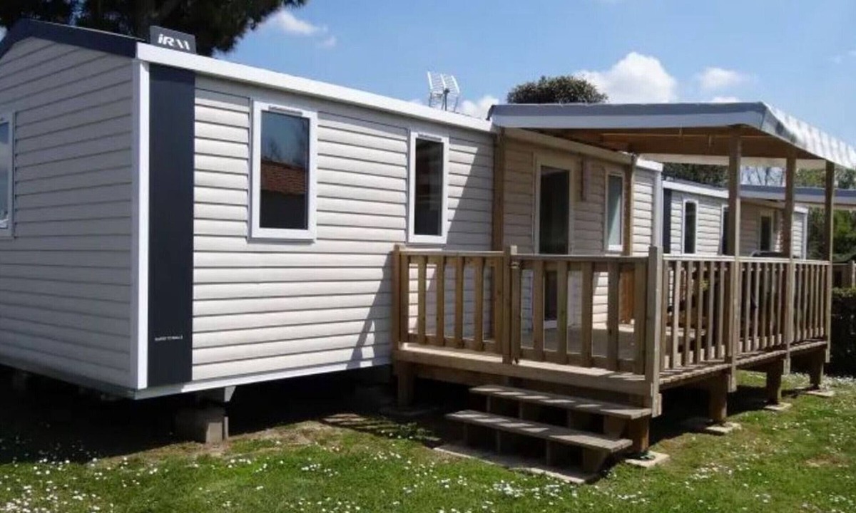 Notre-Dame-de-Monts House | Mobile Home 3 Bedrooms, Serene Terrace