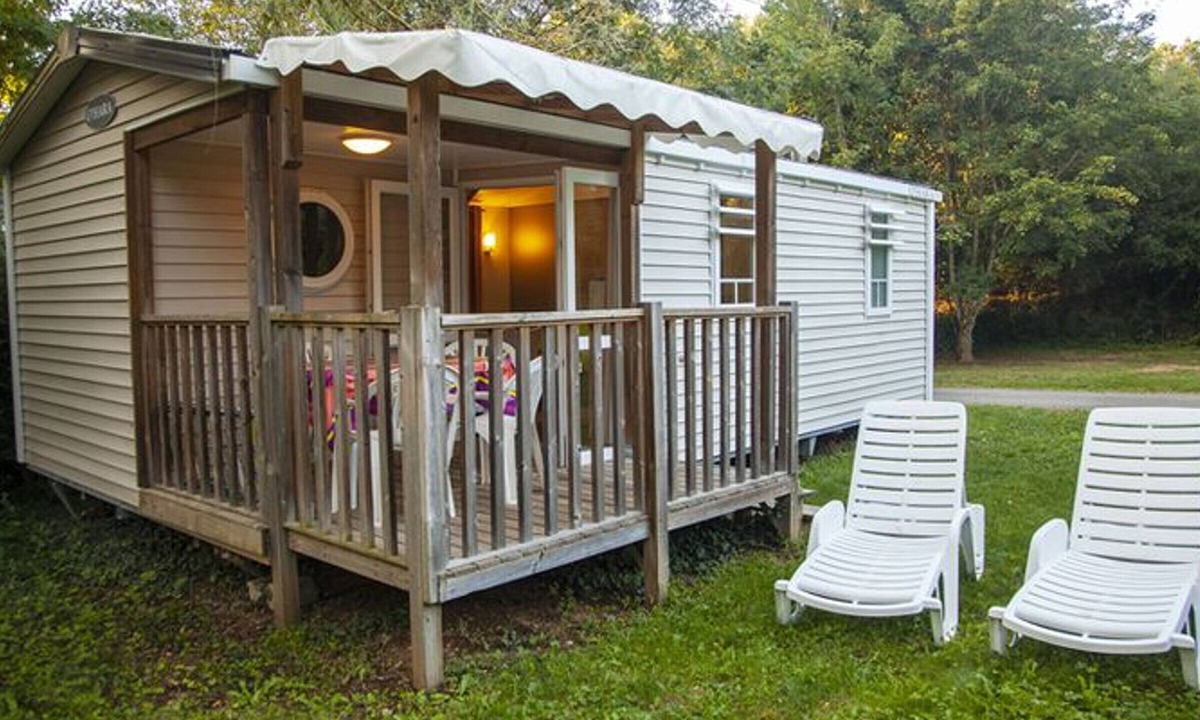 Naucelle House | Mobile home in Naucelle with terrace
