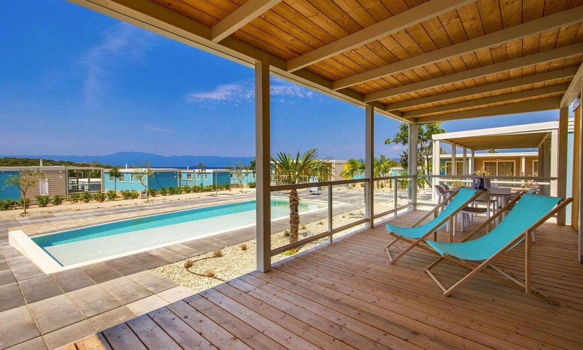 Omisalj House | Mobile Home in Omisalj by Pusca Bay Beach