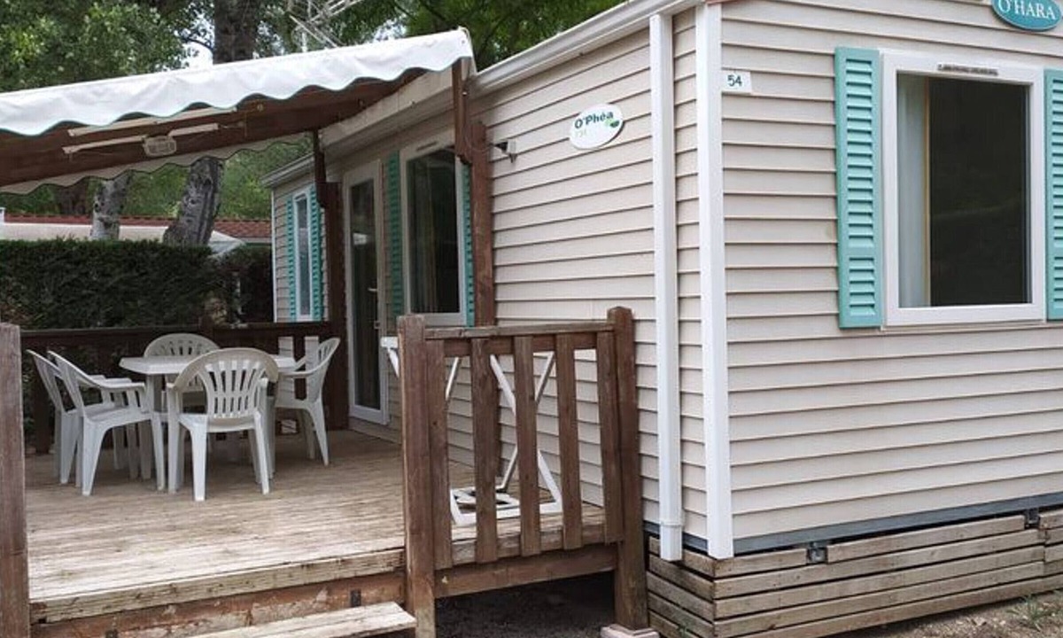 Saint Maime House | Mobile home in Saint-Maime with terrace