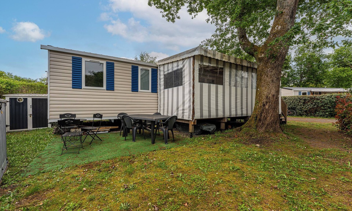 Gastes RV Rental | Mobile Home La reserve "3 Chambres" with 2 Shared Pools, Private & Shared Terraces