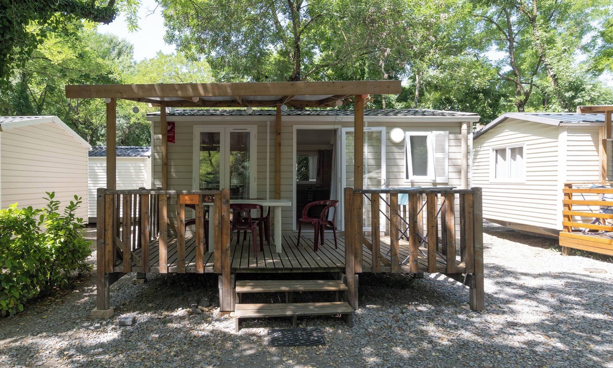 Lavilledieu RV Rental | Mobile Home 'Mobil-home Confort B - 1-4 Pers' with Shared Pool