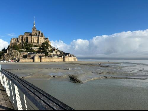 Ducey-les-Cheris House | Mobile home privé à Ducey proche du Mont Saint Michel pour 6 personnes