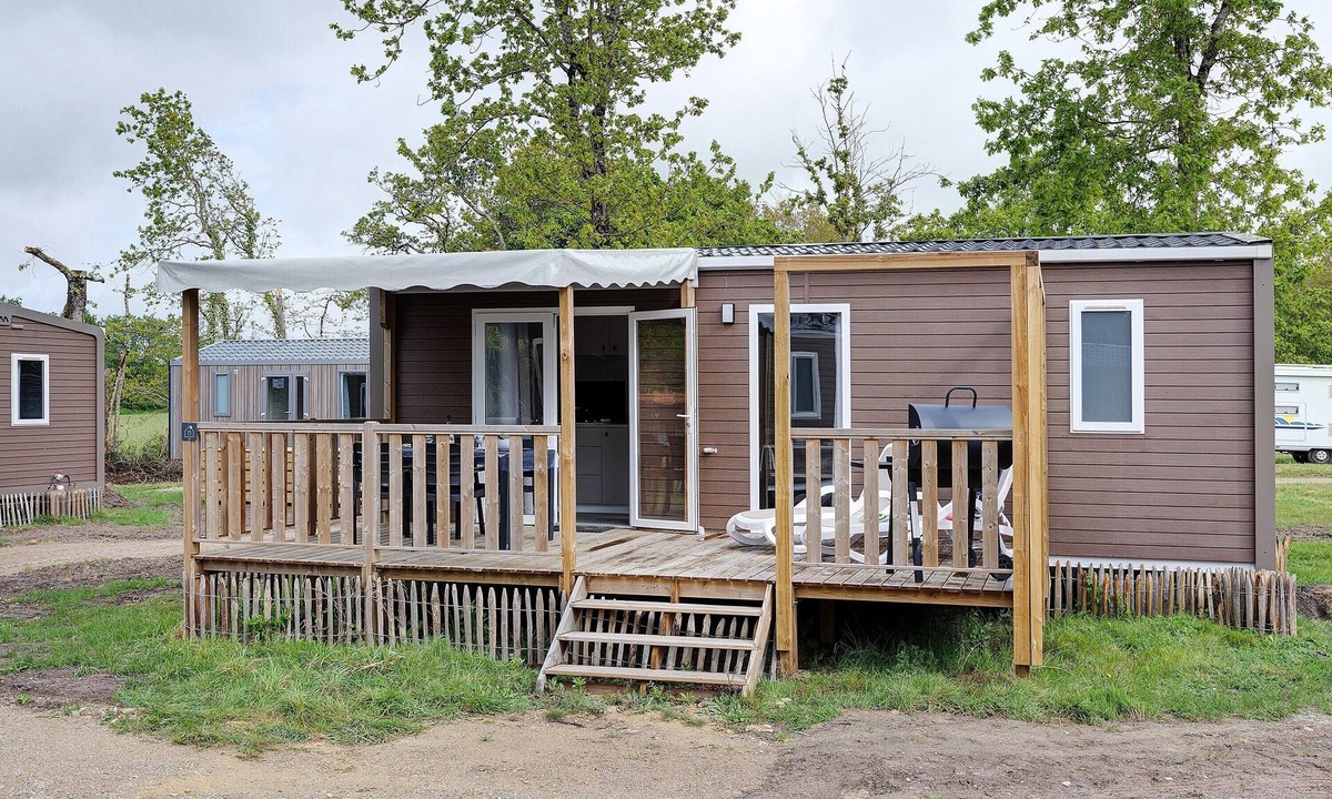 Saint-Gervais House | Mobile Home “Riviera 48” with Shared Pool, Communal Terrace and Wi-Fi